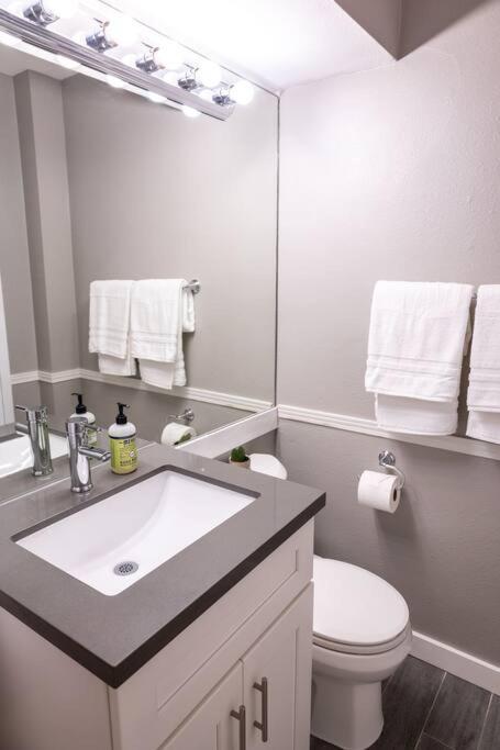 Апартаменты 2Br Downtown Convention Center Near Attractions Сиэтл Экстерьер фото